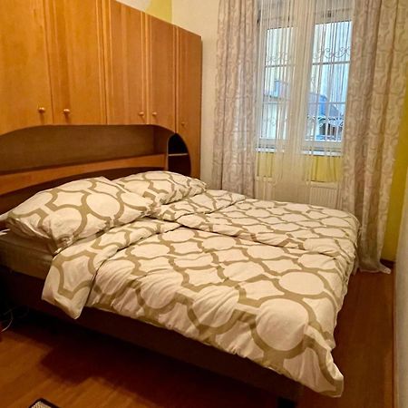 Gemutliche Wohnung Mit Super Lage Вена Экстерьер фото