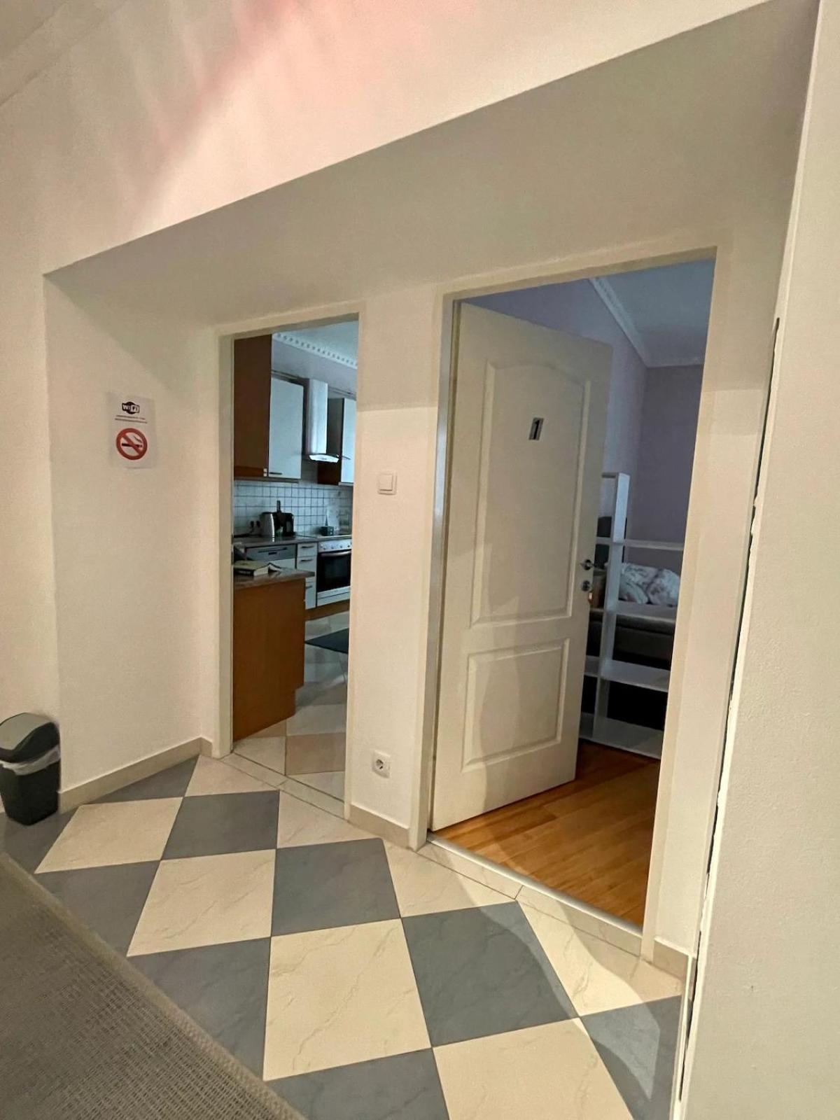 Gemutliche Wohnung Mit Super Lage Вена Экстерьер фото